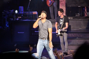 New Music From Luke Bryan: Country On