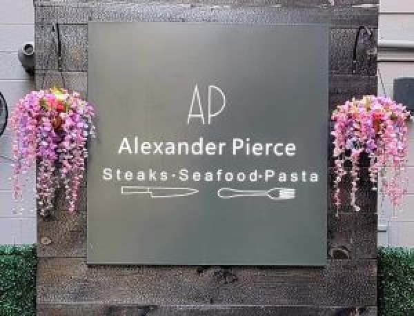 WYNN  - Alexander Pierce / Great Place!