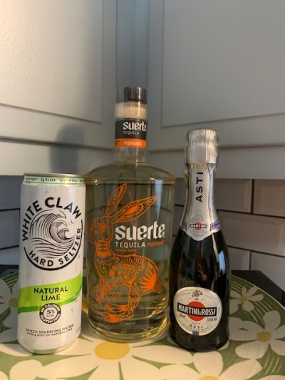 WCW- Champagne White Claw Margaritas!
